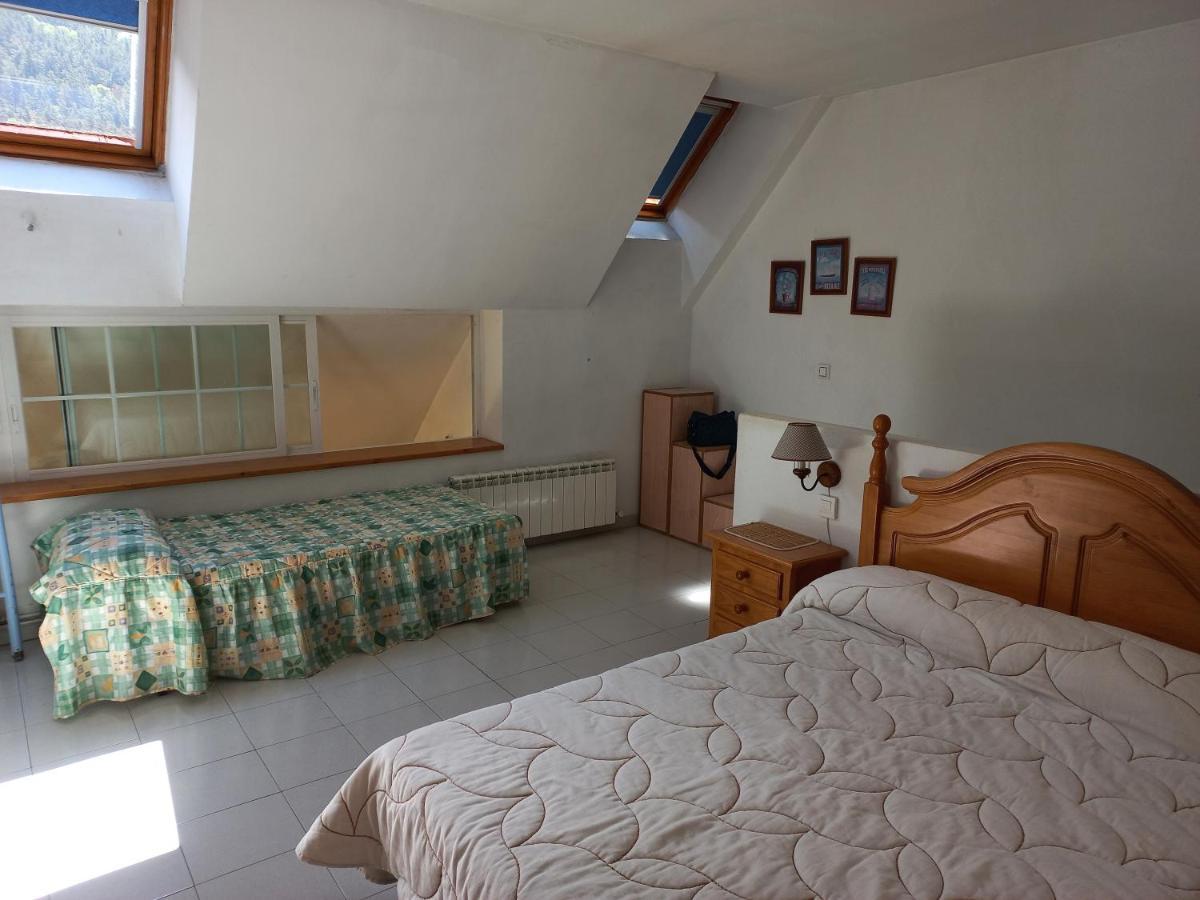 Apartamento En Canfranc Estacion Apartment Exterior photo